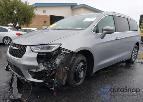 2021 Chrysler Pacifica Touring L z USA, uszkodzony, nr VIN 2C4RC1BG7MR527348